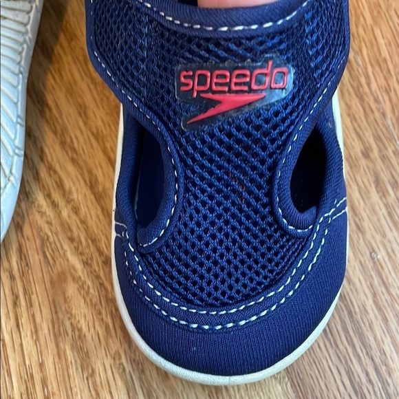 Speedo Blue and Red Water Swim Shoes with Slip-On Design Small Toddler 5/6 - Picture 4 of 6